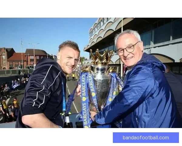 斯帕莱蒂回应德罗西称其为足球之子并强调国家队的必要性