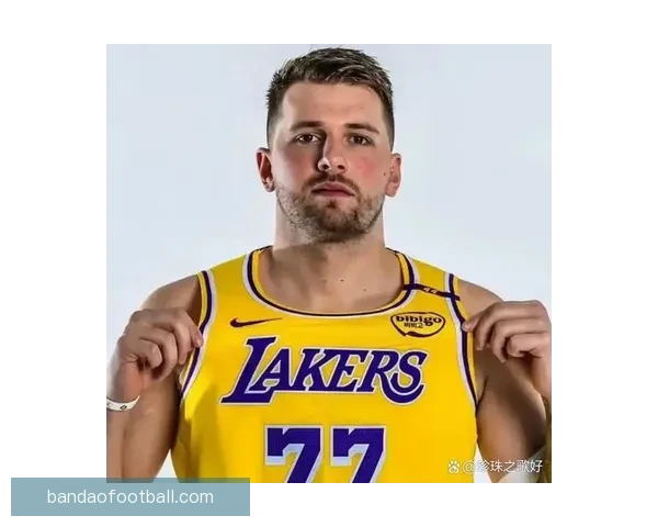 林书豪解析东契奇进攻特点偏爱左侧单打与标志性后撤步技巧