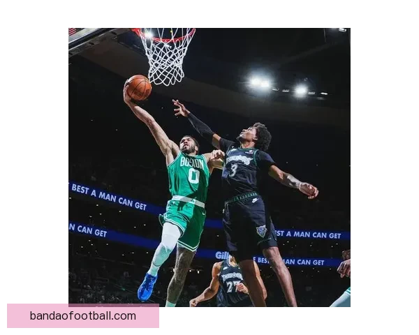 绿军逆转灰熊完成双杀 布朗30分领衔塔图姆助攻大展精彩